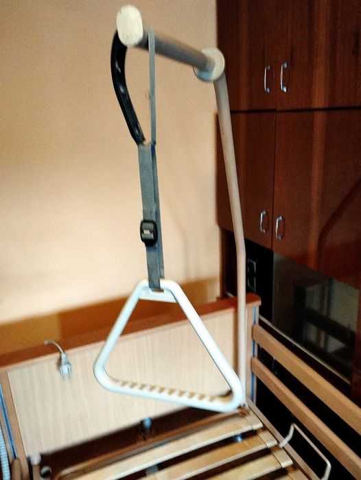Łóżko rehabilitacyjne sterowane pilotem, do 175 kg.