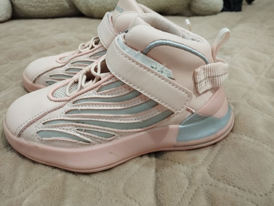 Осінні ботінки на дівчинку 29р. apawwa