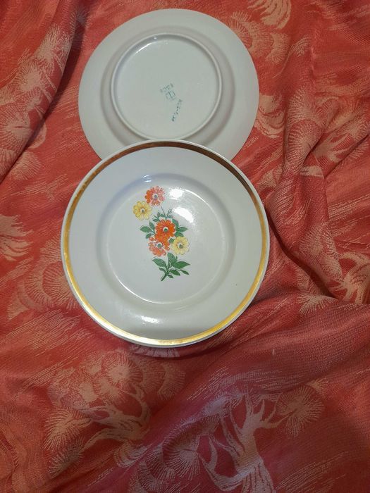 Тарілки десертні або пиріжкові