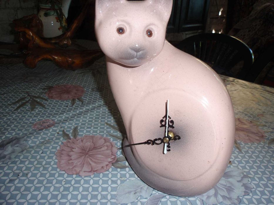 Zegar  porcelanowy z kotem