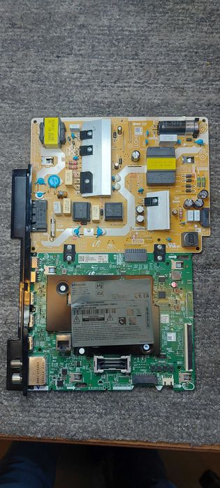Płyta główna + zasilacz do telewizora Samsung UE55CU7192UXXH