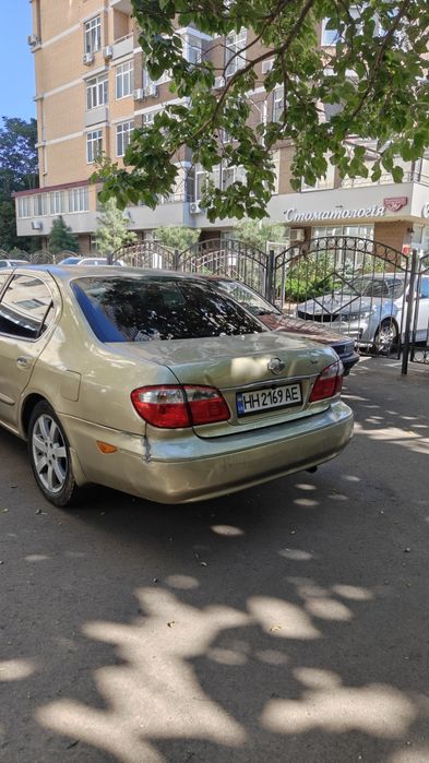 Nissan Maxima A33 2.0