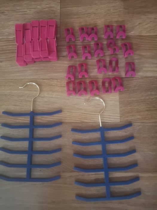 Вішалки, защіпки, гачки для одягу з бархатним покриттям