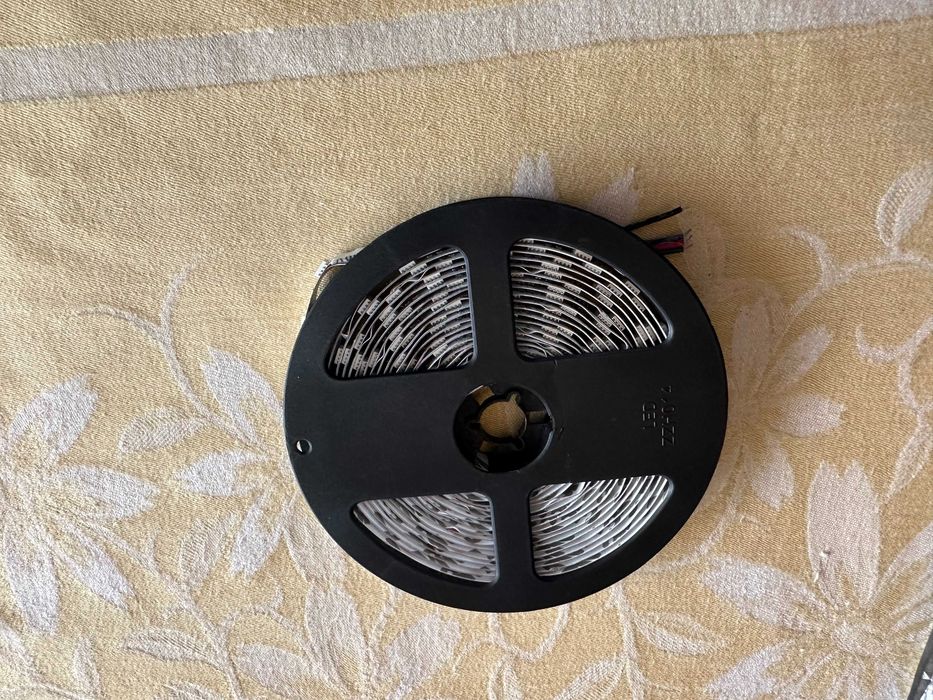 Taśma LED hydrofobowa DC 12V cieple biale 3000K IP65 15metrow.