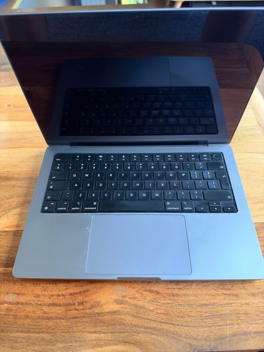 MacBook Pro 14" 2021 M1 PRO 10 CPU / 16 GPU / 32 RAM / SSD 1 TB
