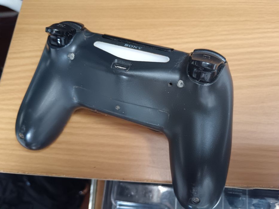 Ps4 controller..