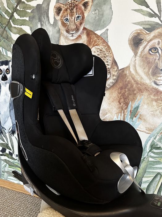 fotelik samochodowy Priam Cybex Sirona Zi, baza obrotowa do kompletu.