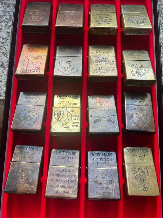 Colecção de 16 Zippos originais, usados na Guerra do Vietnam em um excelente estado de conservação