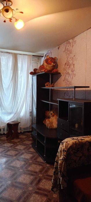 Продам двокімнатну по вул Черкасова