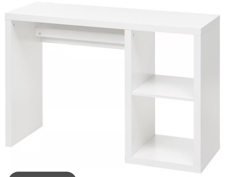 Secretária Branca IKEA com Prateleira