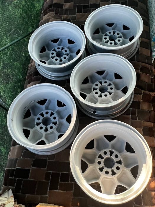 R15 Ford RS  5/112