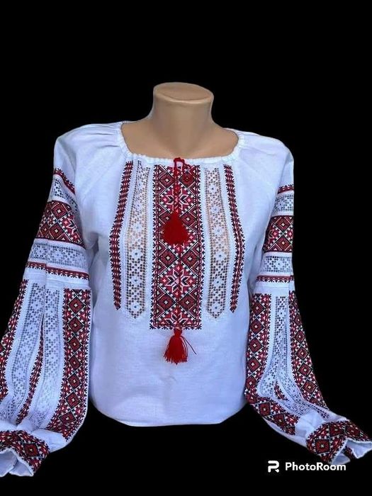 Вишиванки жіночі великий вибір