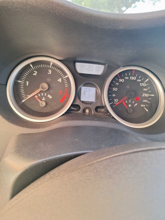 Vendo Renault Megane 2 break de 2006 em bom estado geral.