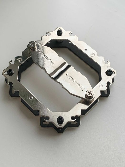 Кулер Thermaltake Riing Silent 12 Pro Red INTEL