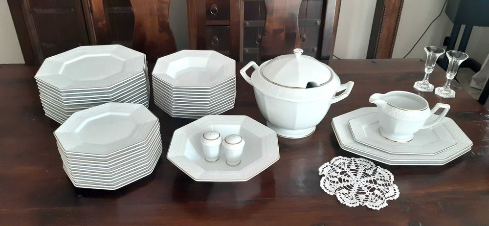 Cudny serwis obiadowy-Chodzież-fason Laura-złota linia/44części/12osób