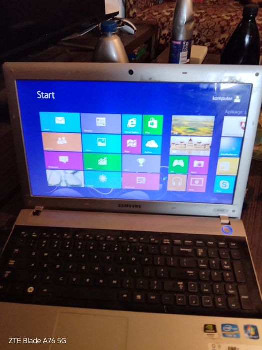 Sprzedam laptopa Samsunga RV520