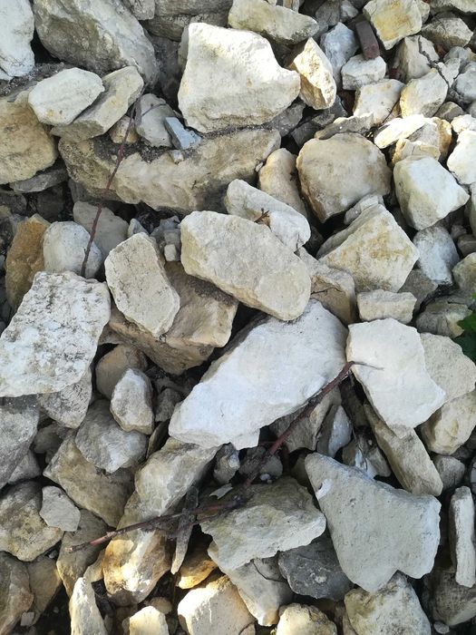 Sprzedam kamień biały