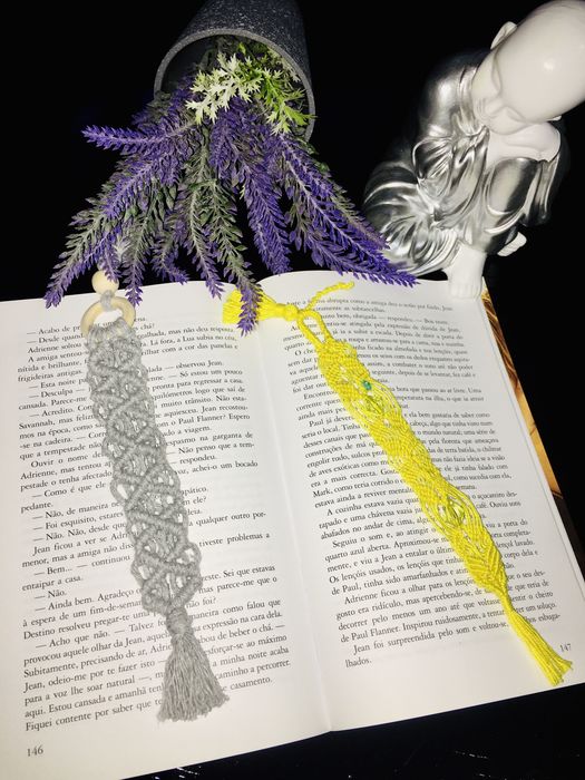 Marcadores de pagina em macrame