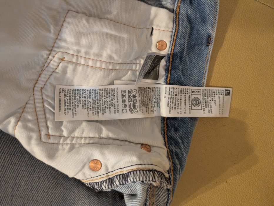 Dżinsy "Levi's" 501, rozmiar 32/32, jasnoniebieski. Nowy. Pozdrawiam.