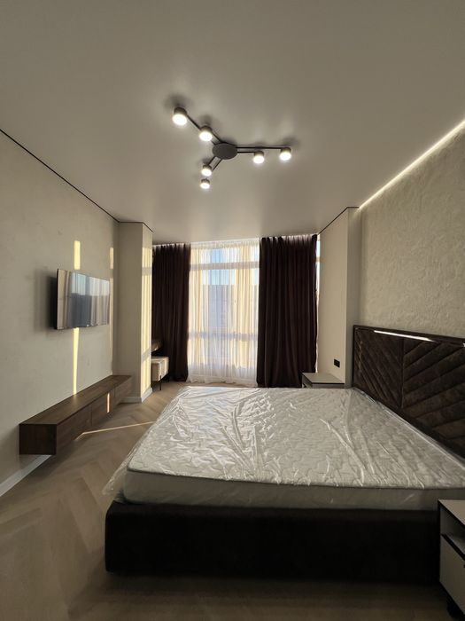 Велика та стильна 1 кімнатна квартира на 5 поверсі, жк закритого типу