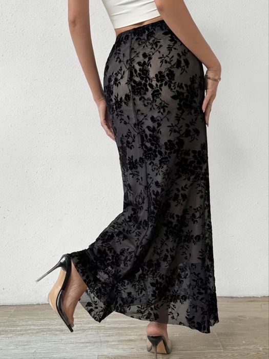 Жіноча довга спідниця