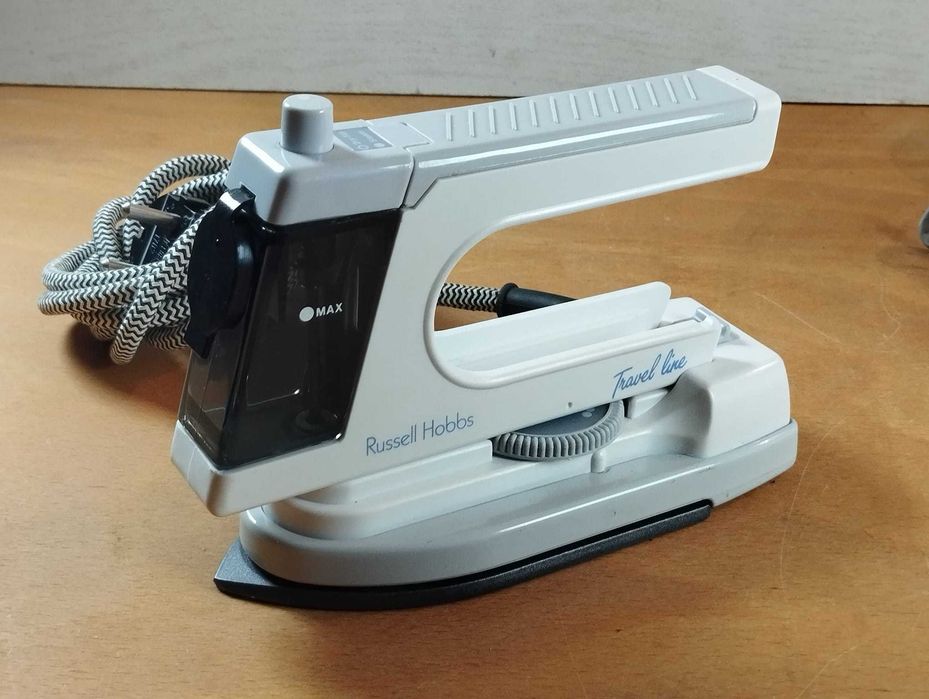 Ferro de engomar de Viagem - Russell Hobbs
