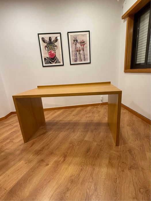 Secretaria de madeira (nova)