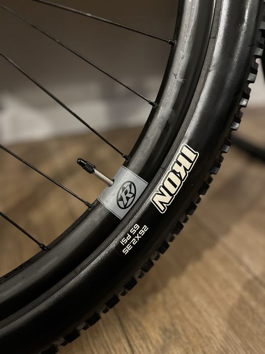 Koła reverse black one / base