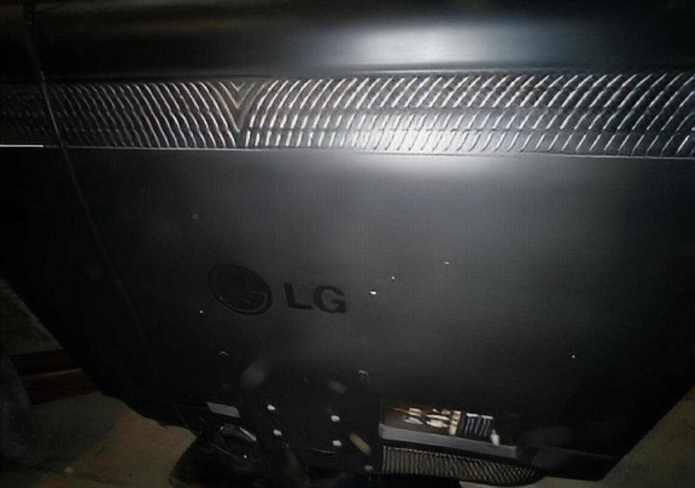 Telewizor LG 42 całe uszkodzony brak zasilania