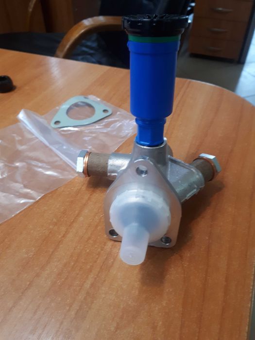 Pompka zasilająca 3 otworowa Zetor Oryginał  Motorpal