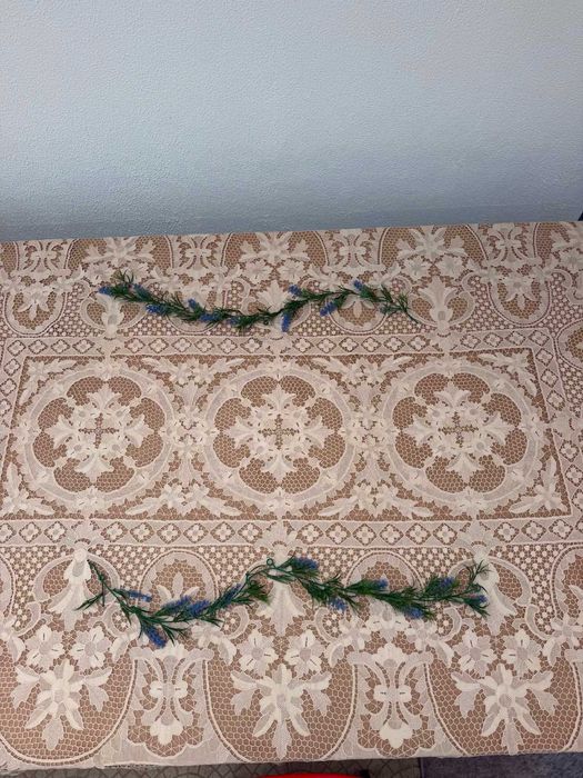 Toalha de Mesa em Linho com Renda Veneziana