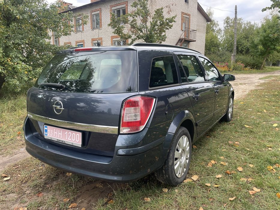 Опель Астра Н 1.4 бензин