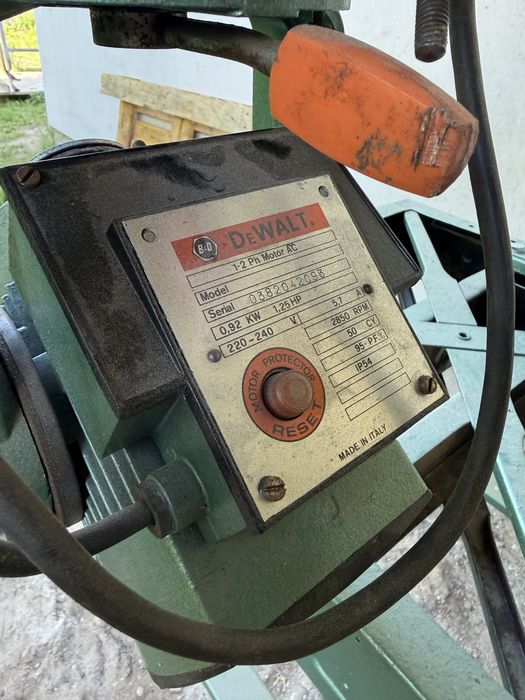 Piła radialna dewalt