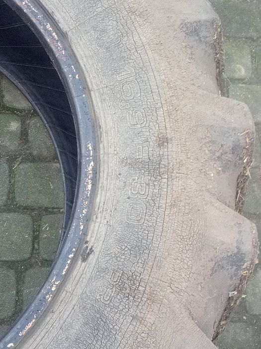 Opony do Zetora 16,9 r30 radialka świeżo zdjęta