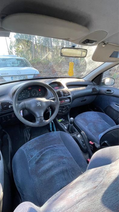 Peugeot 206,ano 2001
