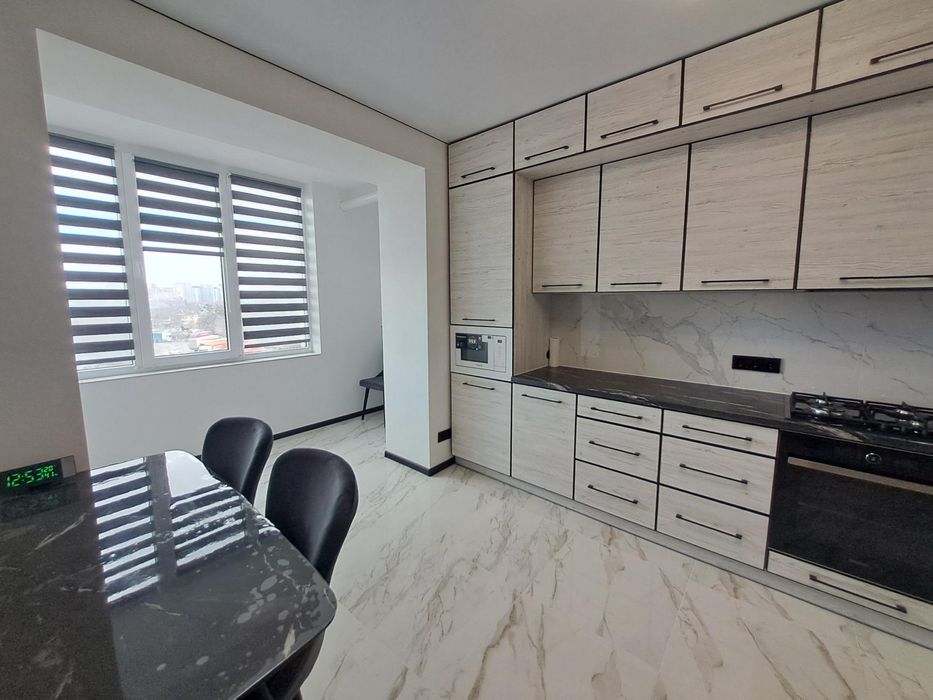 Е-Оселя, 1-к, Б. Хмельницького,57