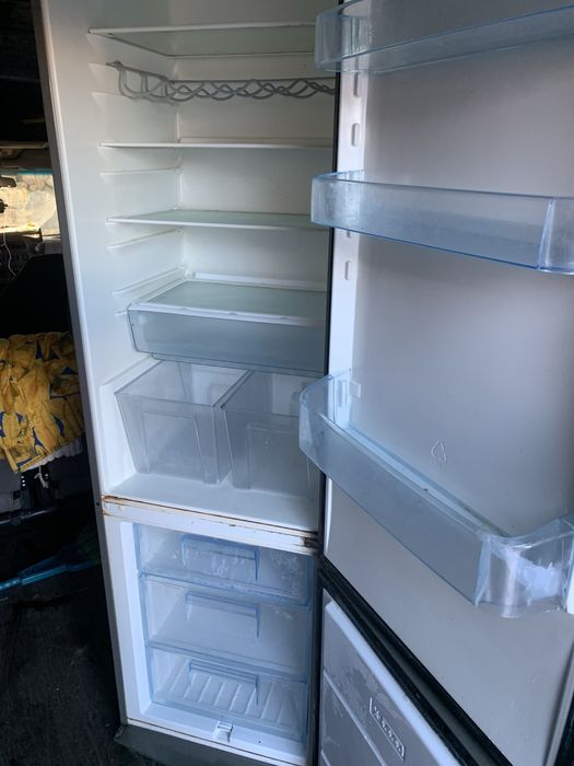 Продам хододильник Електролюкс