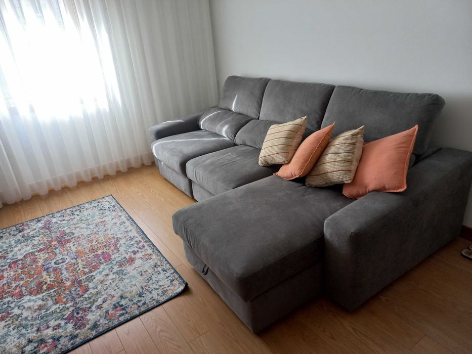 Sofá  3 lugares Gato preto