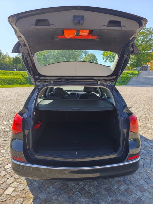 Opel Astra Kombi 2014