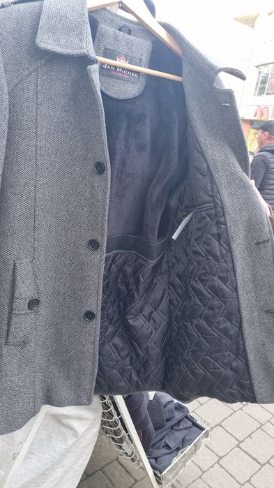 Продаю куртка-жакет  сірий 60%вовни,, 10%кашемір