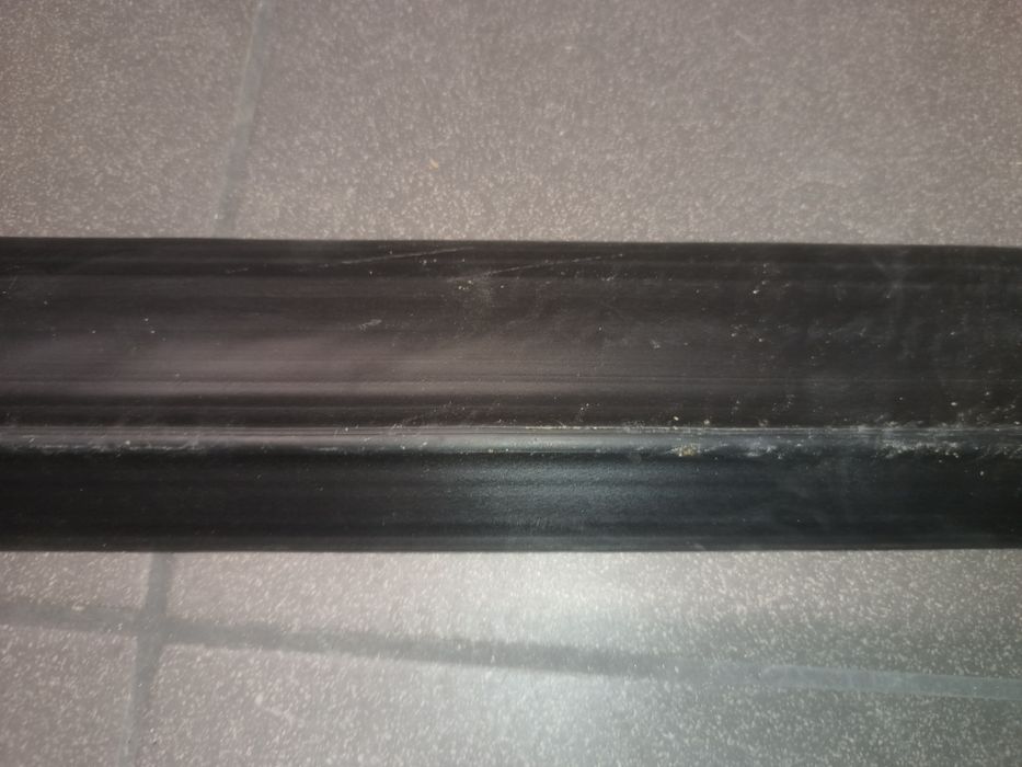 Próg uszczelniający do bramy garażowej