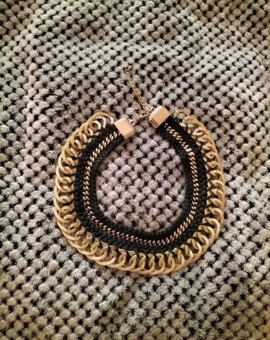 Colar novo. Nunca usado