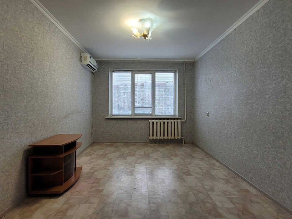 Продається однокімнатна квартира на Митниці