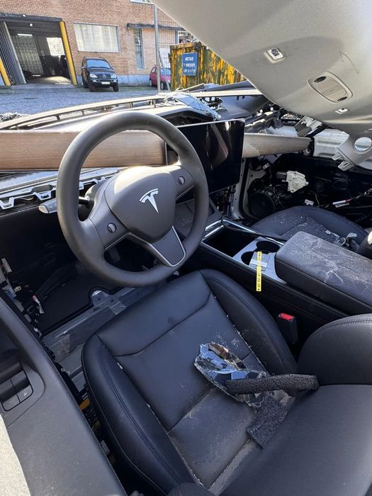 Para peças TESLA Model Y (5YJY)