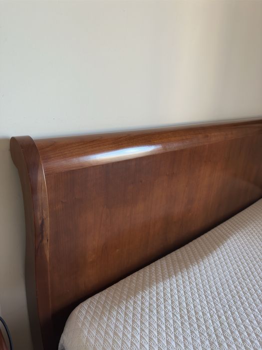 Cama + Mesa de Cerejeira