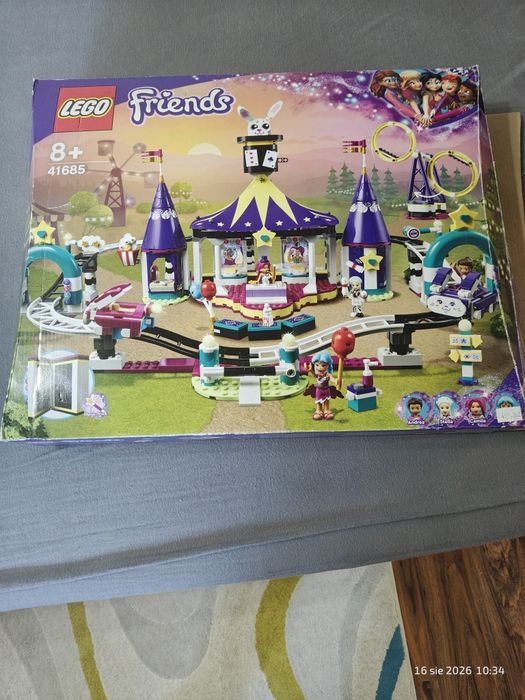 LEGO Magiczne Wesołe Miasteczko z kolejką górską