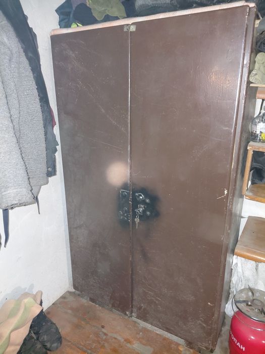 Сейф металевий..