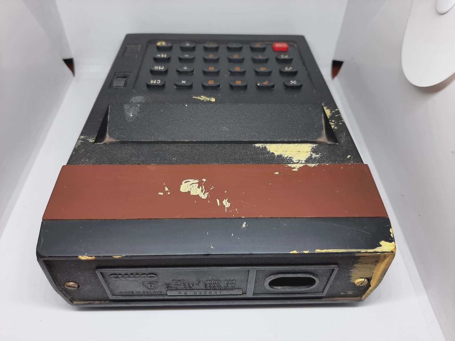 Zabytkowy kalkulator ELWRO 144