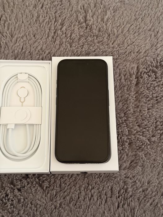Iphone 16/256 Black