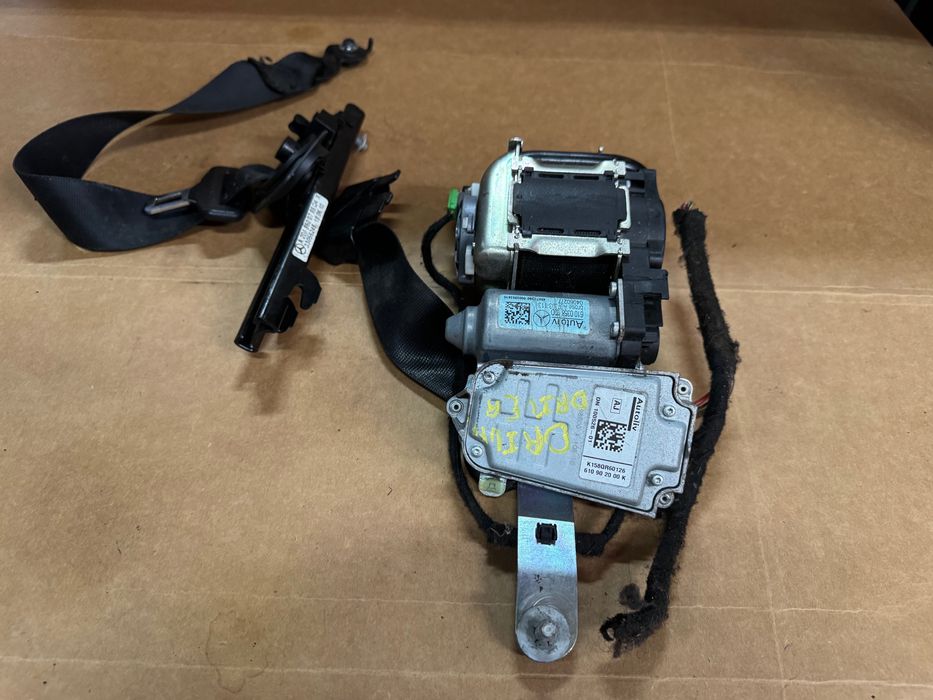 Cinto de Segurança Frente direito Mercedes W204 C200 C220 C250